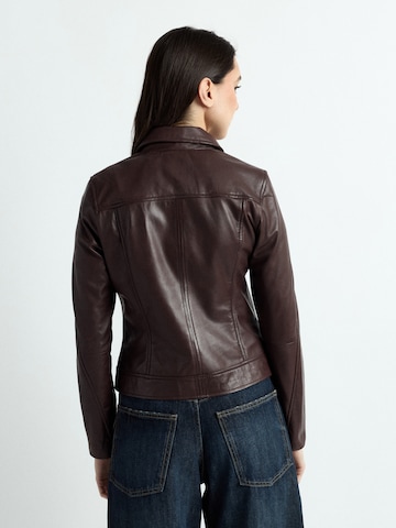 Veste mi-saison JCC en rouge