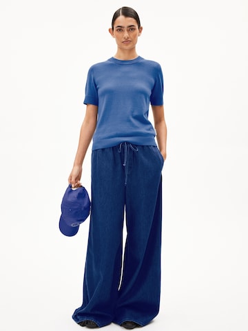 T-shirt ARMEDANGELS en bleu