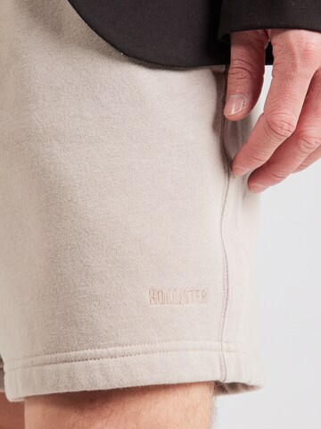 HOLLISTER Regular Shorts in Braun