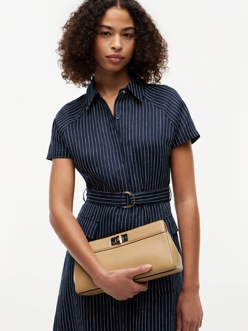 TOMMY HILFIGER Clutch in Groen: voorkant