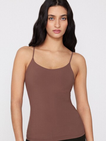 Tezenis Undershirt in Brown: front