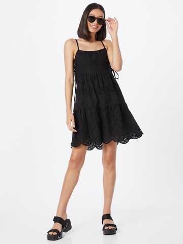 Robe 'Mareen' ABOUT YOU en noir