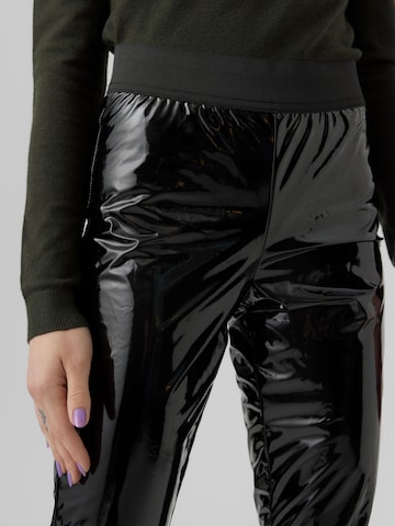 Skinny Leggings 'Storm' di VERO MODA in nero