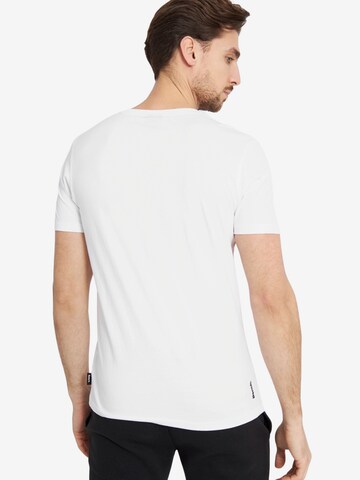 T-Shirt 'Leandro' BENCH en blanc