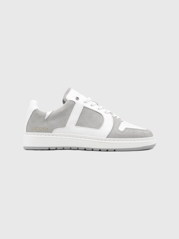 Dutch'D Sneaker low 'Rune' in Grau