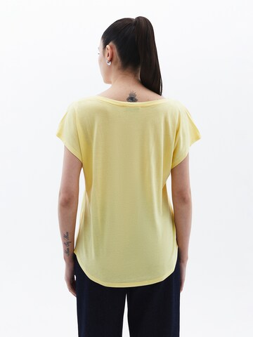 OXXO Shirt in Yellow