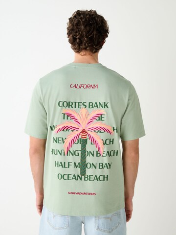 Next Shirt in Green: front