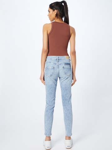 Coupe slim Jean 'Alexa' FREEMAN T. PORTER en bleu