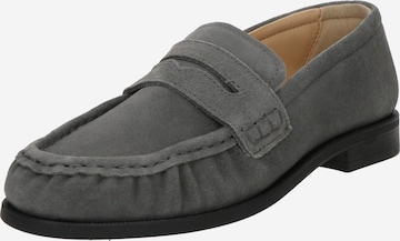 pilka & Other Stories Loaferai: priekis