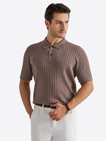 Vantory Sweater in Brown