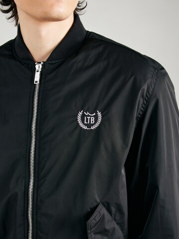 LTB Between-Season Jacket 'Hipaso' in Black