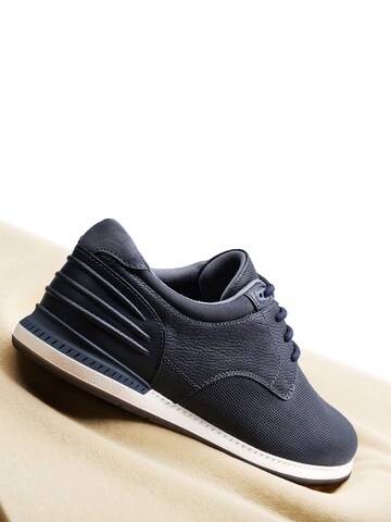 Scarpa stringata di Bruno Marc in blu