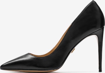 Kazar Pumps in Black: front