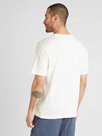T-Shirt new balance en blanc