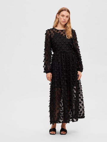 Robe 'Kysha' SELECTED FEMME en noir : devant