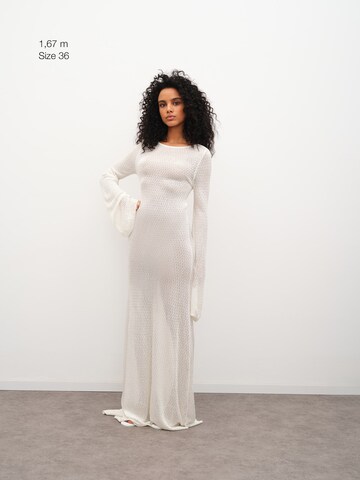RÆRE by Lorena Rae Úpletové šaty 'Medea' – bílá: přední strana