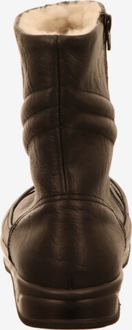 Finn Comfort Boots in Brown