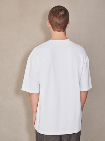 T-Shirt 'Dirk Braun Seminal' Next en blanc