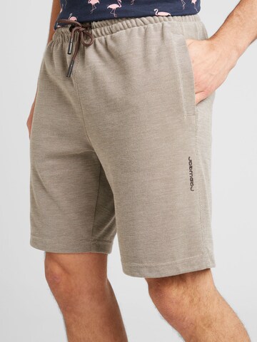 Ragwear Regular Shorts in Braun