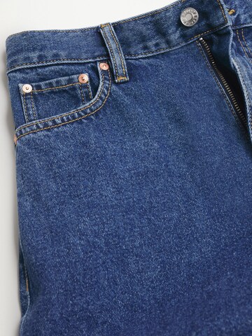 MANGO Loosefit Jeans 'Antonela' i blå