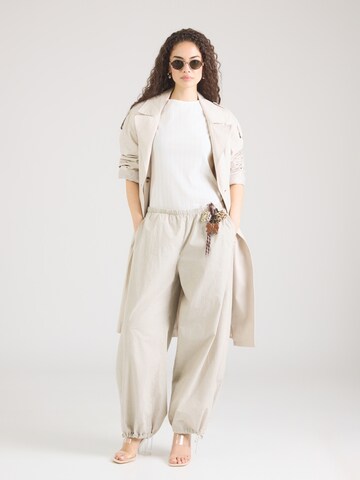 s.OliverMajica - bež boja