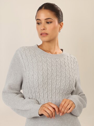 APART Knitted dress in Grey