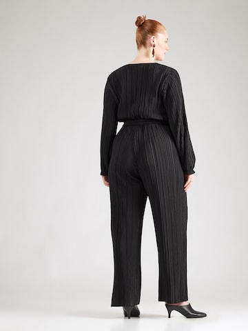 Tuta jumpsuit di ONLY Carmakoma in nero