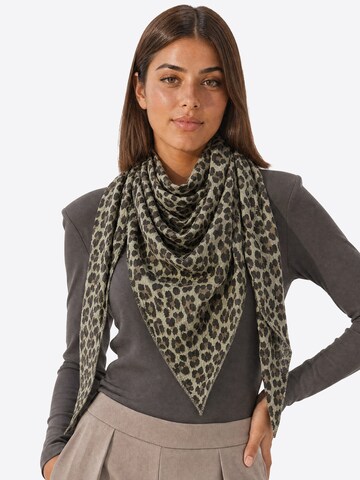 Seasons of April Shawl in Mixed colours