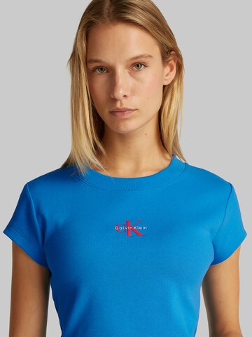 T-shirt Calvin Klein Jeans en bleu