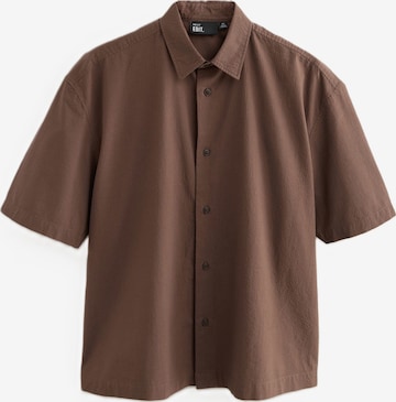 Next Tavaline suurus Triiksärk 'Edit', värv pruun: eest vaates