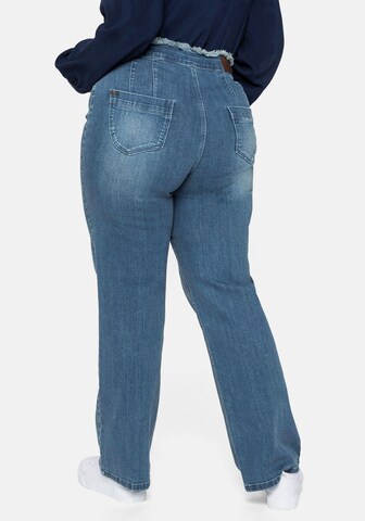 SHEEGO Flared Jeans in Blau