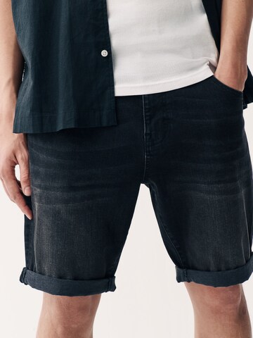 NextSlimfit Traperice - crna boja: prednji dio