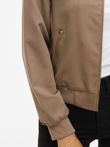 VILA Between-season jacket 'VIBUBBLE' in Brown