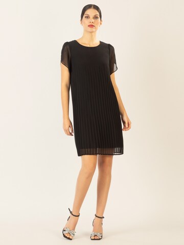 APART Chiffonkleid in Schwarz