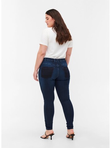 Coupe slim Jean 'AMY' Zizzi en bleu