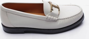 Tod's Flats & Loafers in 39,5 in White: front