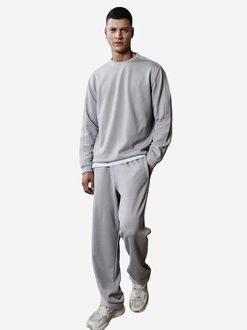 Tommy Life Trainingsanzug 'Aktive Sets'‌‌‌‌‌ in Grau: Vorderseite