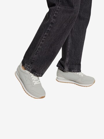 ESPRIT Sneakers in Grey: front