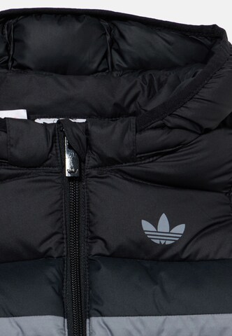 ADIDAS ORIGINALS Zimní bunda – černá