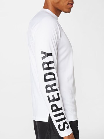 T-Shirt fonctionnel Superdry en blanc