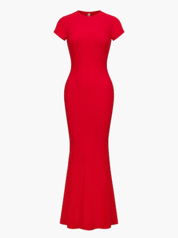 Abito 'Ribbed T-Shirt Maxikleid' di cfab (formerly creamy fabrics) in rosso: frontale