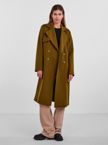 PIECES Between-seasons coat 'Nika' in Brown: front