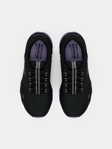 SKECHERS Nízke tenisky 'GO RUN TRAIL ALTITUDE 2.0' - Čierna