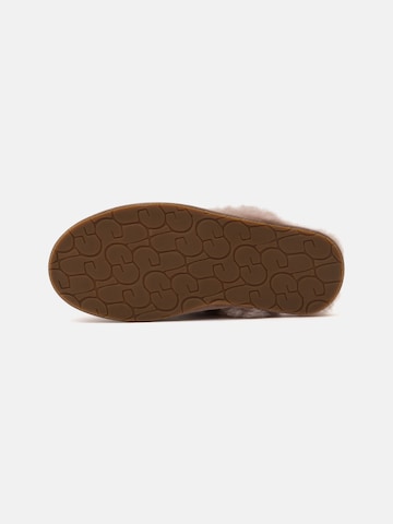 UGG Домашни пантофи 'SCUFFETTE II' в бежово
