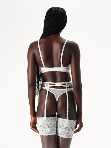 Bluebella - Ligueros en blanco