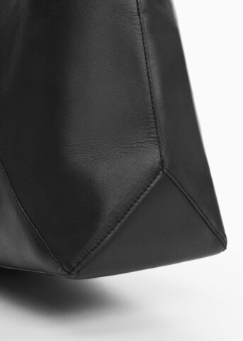MANGO Nakupovalna torba 'Carbo' | črna barva