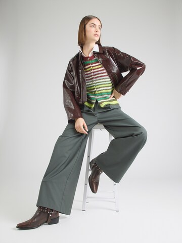 TOPSHOP Mellény 'SCARO' - barna