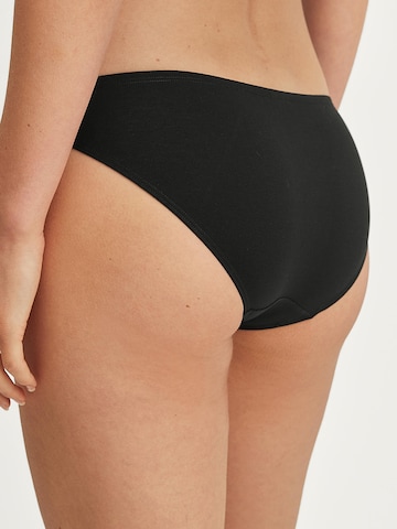 Slip 'Essential Cotton' di CALIDA in nero