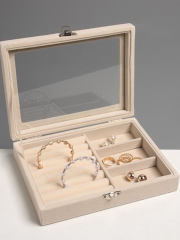 Boîte à bijoux 'Velvet Touch Jewelry Box - Beige' UNIQ Beauty en beige