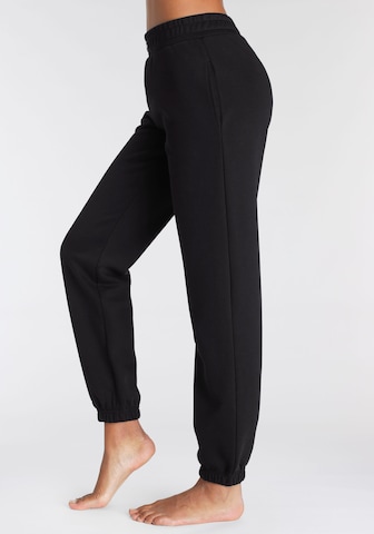 LASCANA Tapered Pants in Black